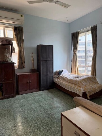 Living Room in 4 BHK Apartment at Anita Apartments Malabar, Malabar Hill – for Sale