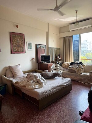 Living Room in 4 BHK Apartment at Anita Apartments Malabar, Malabar Hill – for Sale