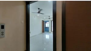 Room in 1 BHK Apartment at Chandak 34 Park Estate, Goregaon West – for Sale