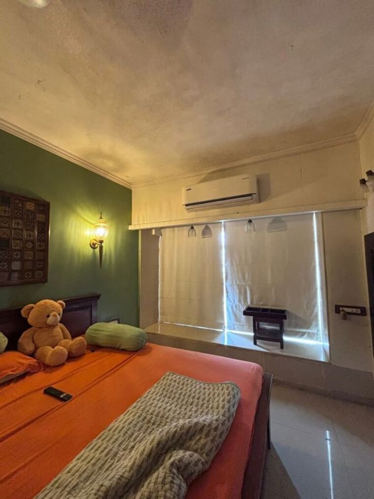 Bedroom, bandra west 3 Bedroom 1100 Sq.Ft. Apartment In Bandra West Mumbai 10066091