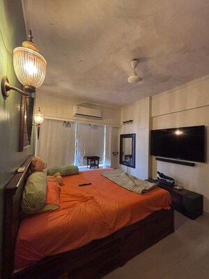 Master Bedroom in 3 BHK Apartment at Bandra West – for Rent