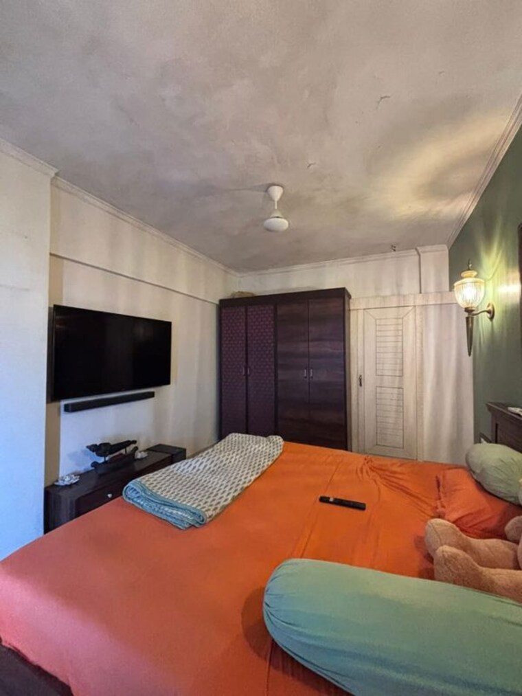 Master Bedroom, bandra west 3 Bedroom 1100 Sq.Ft. Apartment In Bandra West Mumbai 10066091