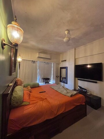 Master Bedroom in 3 BHK Apartment at Bandra West – for Rent