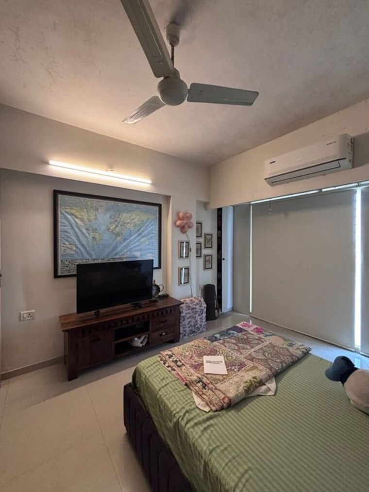 Master Bedroom, bandra west 3 Bedroom 1100 Sq.Ft. Apartment In Bandra West Mumbai 10066091