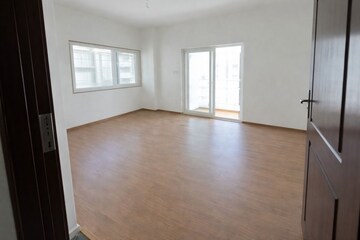 Room in 3 BHK Apartment at Shivgiri Layout – for Sale