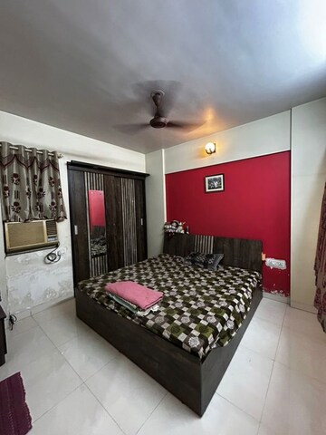Bedroom in 3 BHK Apartment at Soham Tropical Lagoon, Ghodbunder Road – for Rent