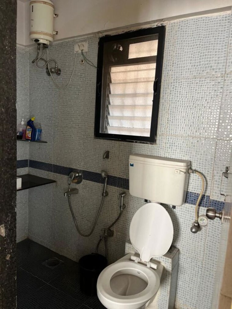 Bathroom, shreeji-splendor 2 Bedroom 965 Sq.Ft. Apartment In Brahmand Thane 10066138