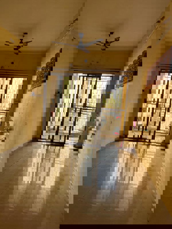 2 BHK 965 Sq.Ft. Apartment in Shreeji Splendor