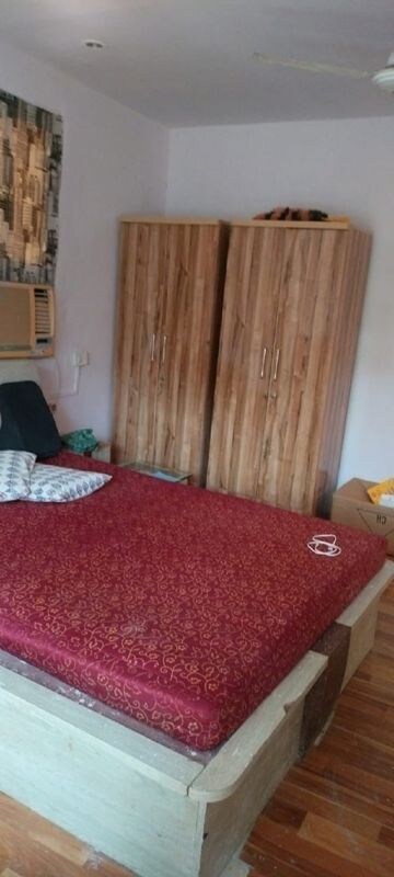 Bedroom in 1 BHK Apartment at Juhu – for Rent