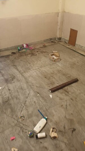 Room in 2.5 BHK Builder Floor at Mayur Vihar – for Rent