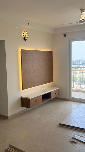 Room in 3 BHK Apartment at Bhartiya City Nikoo Homes 4, Thanisandra Main Road – for Rent