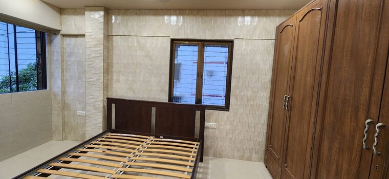 Room, bandra west 2 Bedroom 700 Sq.Ft. Apartment In Bandra West Mumbai 10066210