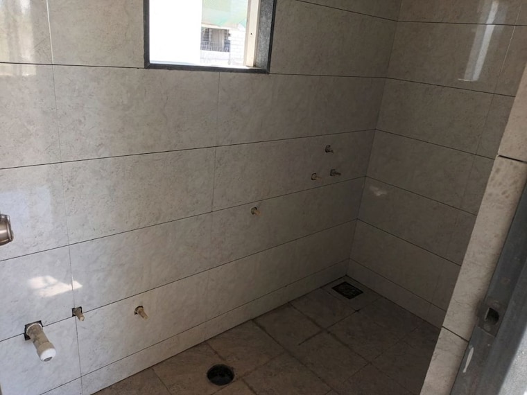 Bathroom, mahavir-silver-astra 3 Bedroom 1500 Sq.Ft. Apartment In Hadapsar Pune 10066267