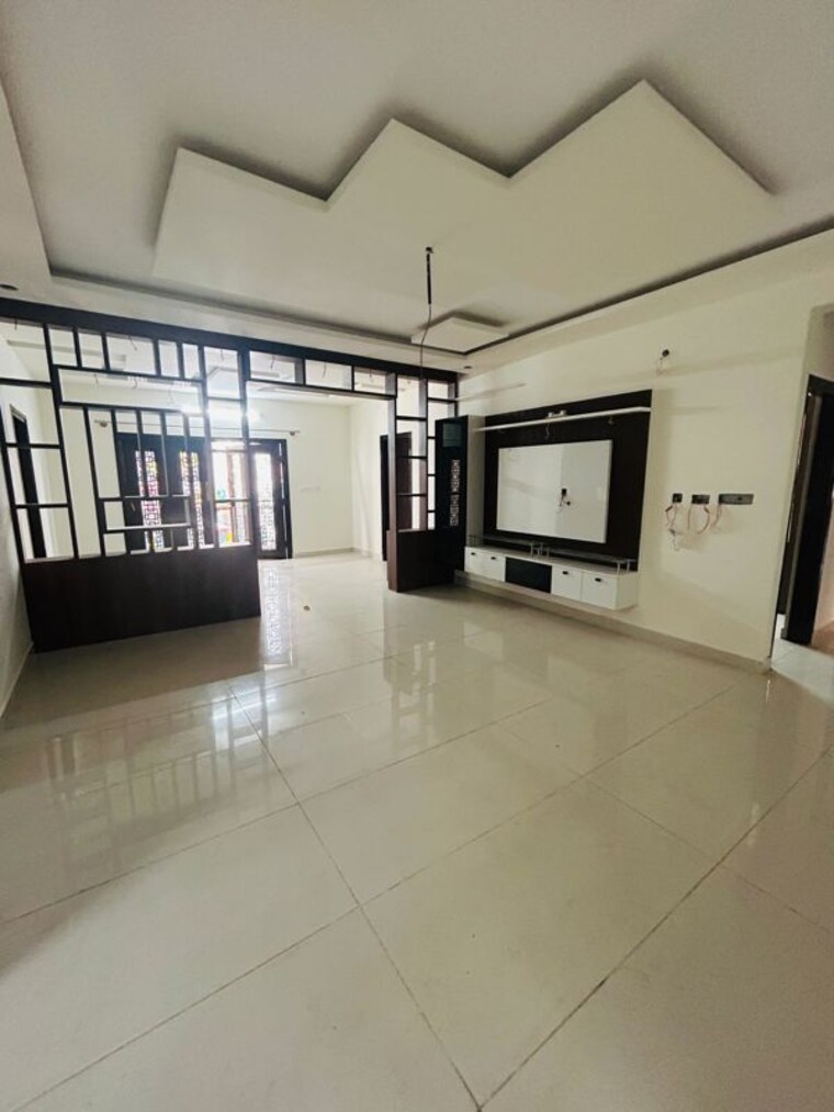 Kitchen, ombr layout 3 Bedroom 1800 Sq.Ft. Builder Floor In Ombr Layout Bangalore 10066322