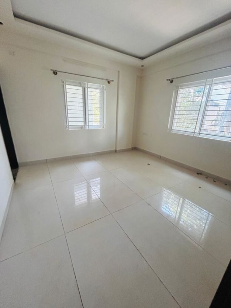 Room, ombr layout 3 Bedroom 1800 Sq.Ft. Builder Floor In Ombr Layout Bangalore 10066322