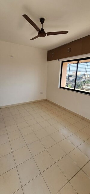 Room in 2 BHK Apartment at Karan City, Kalyani Nagar – for Rent