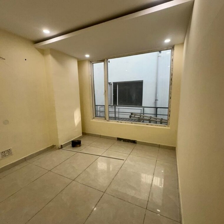 Room, motia-citi-royal-business-park Commercial Office Space 811 Sq.Ft. In Nagla Road Zirakpur 10066333