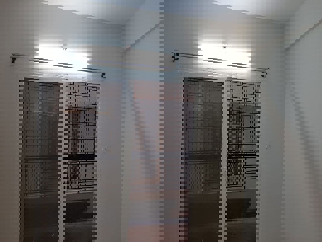 Room in 2 BHK Builder Floor at Hrbr Layout – for Rent