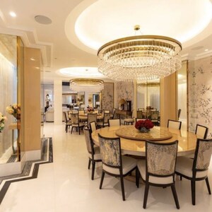 Gym in 5 BHK Apartment at Worli – for Rent