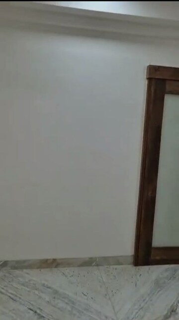 2 BHK Apartment For Rent in Blue Bell CHS Oshiwara, Oshiwara