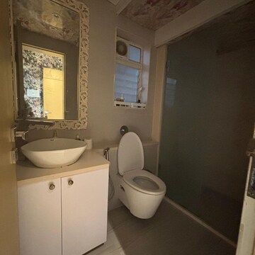 Bathroom in 4 BHK Apartment at Worli – for Rent