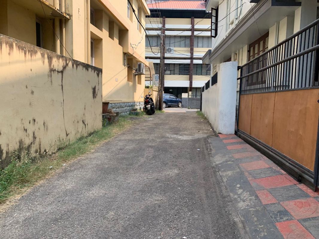 Plot For Sale in Vanchiyoor