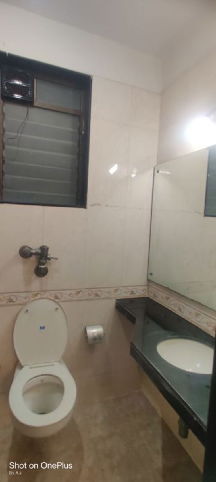 Attached Bathroom, lake-primrose 2.5 Bedroom 1100 Sq.Ft. Apartment In Powai Mumbai 10066107