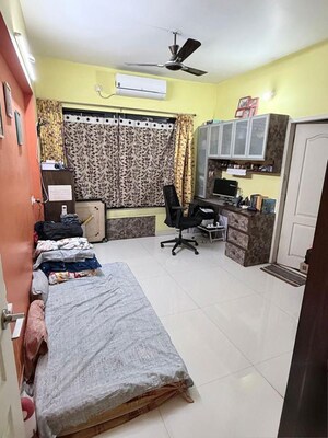 Team Area in 3 BHK Apartment at Kumar Park Infinia Phase 4, Fursungi – for Rent