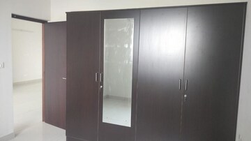 Room in 2 BHK Apartment at Prestige Falcon City, Konanakunte – for Rent