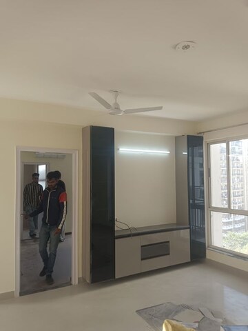 2.5 BHK Apartment For Rent in Imperia Esfera, Sector 37c
