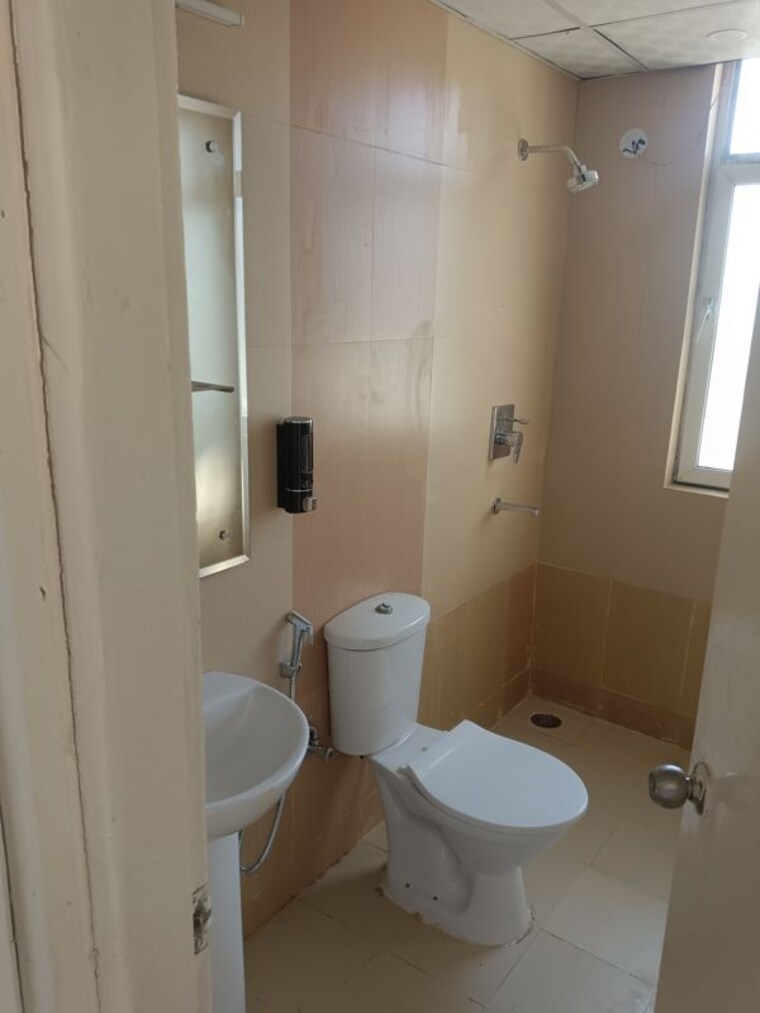 Bathroom, ild-grand 3 Bedroom 1820 Sq.Ft. Apartment In Sector 37c Gurgaon 10066539