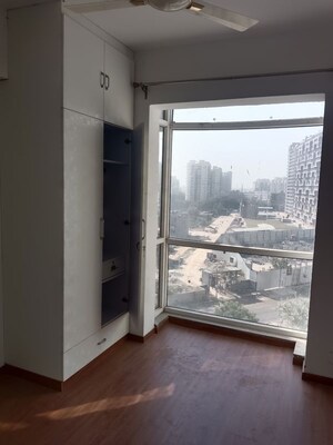 Room in 3 BHK Apartment at ILD Grand, Sector 37c – for Rent