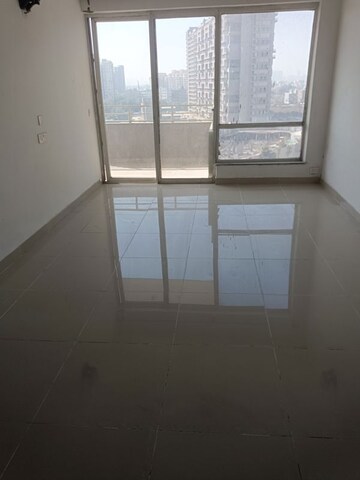 Room in 3 BHK Apartment at ILD Grand, Sector 37c – for Rent