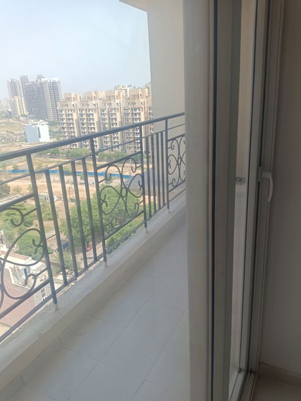 2 BHK 1050 Sq.Ft. Apartment in Signature Global The Millennia