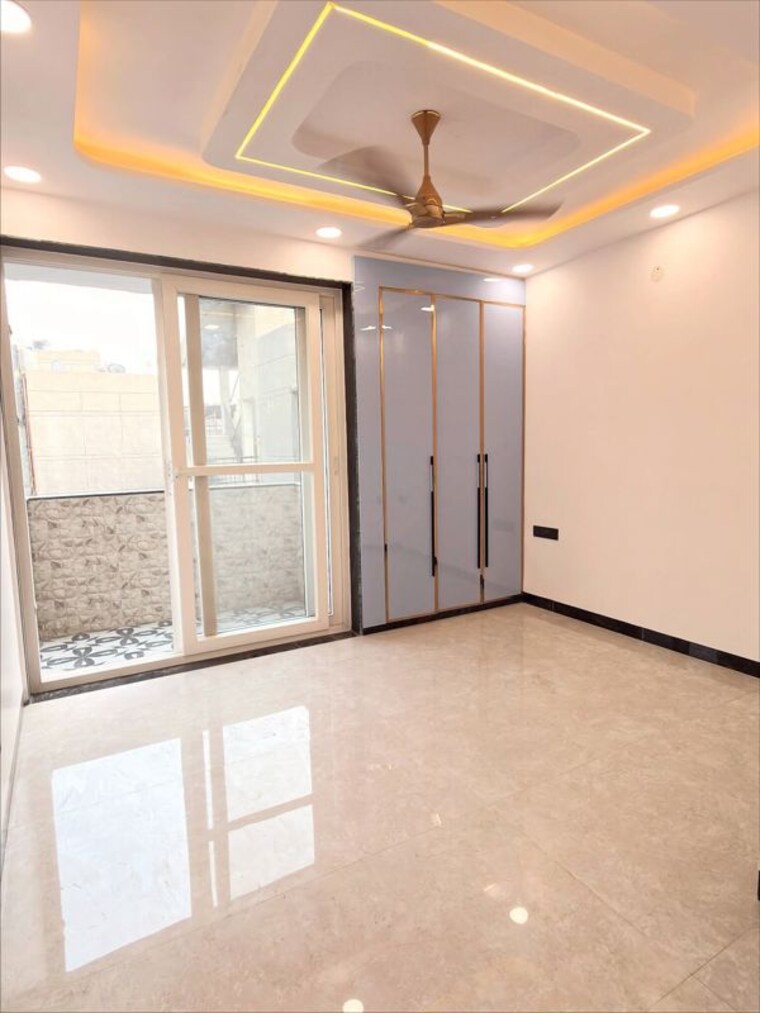 Room, dlf-cyber-city 3 Bedroom 1566 Sq.Ft. Apartment In Sector 24 Gurgaon 10066555