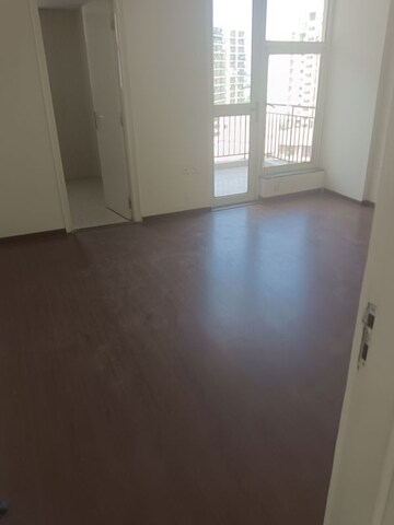 Room in 3 BHK Apartment at Imperia Esfera, Sector 37c – for Sale