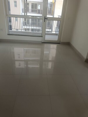 Room in 3 BHK Apartment at Imperia Esfera, Sector 37c – for Sale