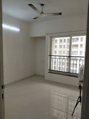 Room in 2 BHK Apartment at Rustomjee Urbania Azziano, Thane West – for Sale