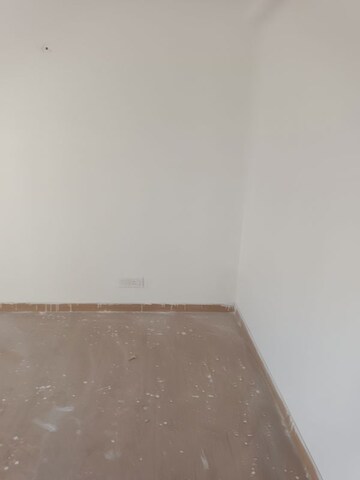 Room in 2.5 BHK Apartment at Imperia Esfera, Sector 37c – for Sale