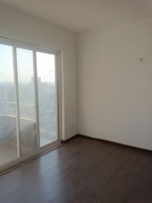 2.5 BHK Apartment For Sale in Imperia Esfera, Sector 37c