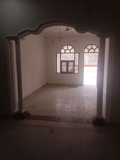 3 BHK + Pooja Room Independent House For Rent in Sector 9