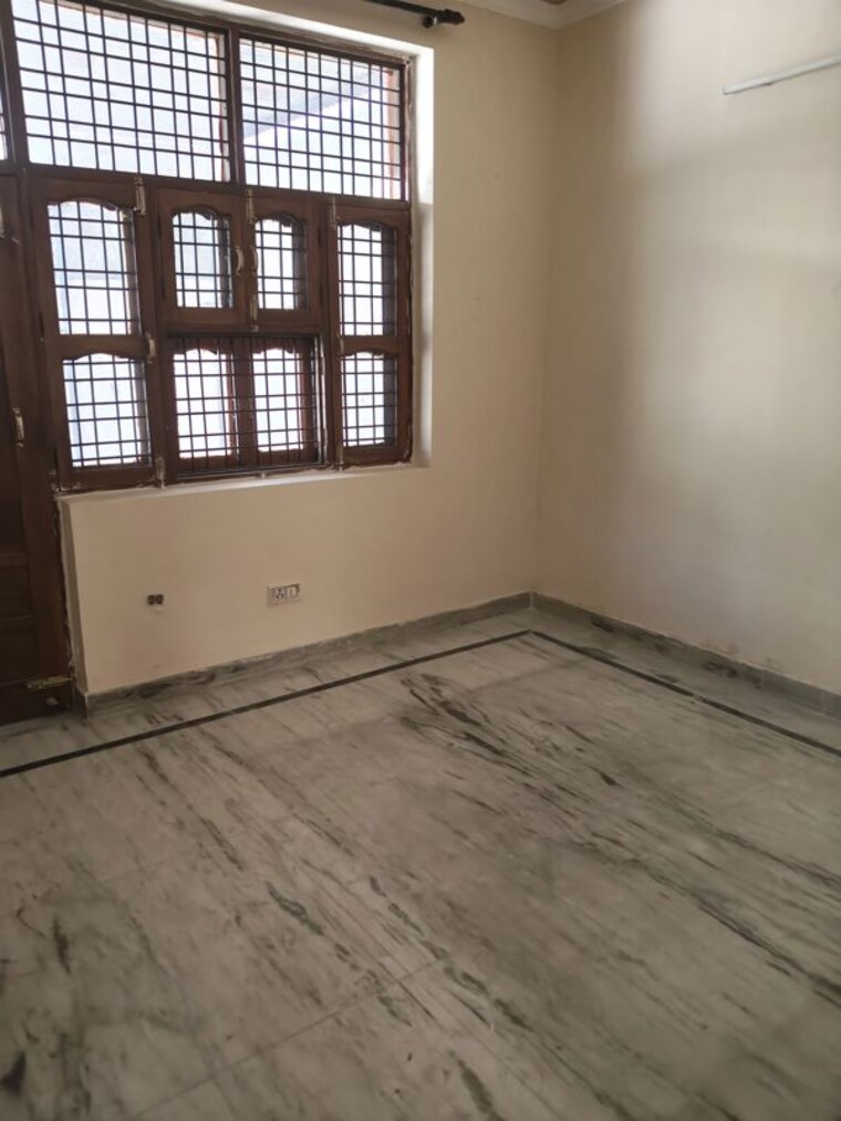 Room, sector 9 2 Bedroom 1450 Sq.Ft. Independent House In Sector 9 Gurgaon 10066611