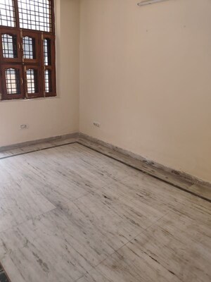Room in 2 BHK Independent House at Sector 9 – for Rent