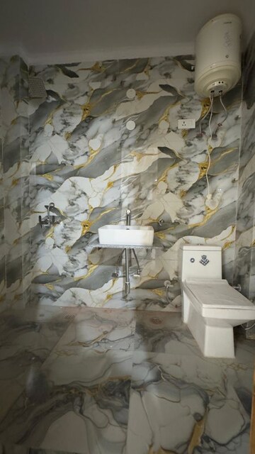 Master Bedroom in 4 BHK Apartment at Palm Residency Chhatarpur, Chattarpur – for Rent