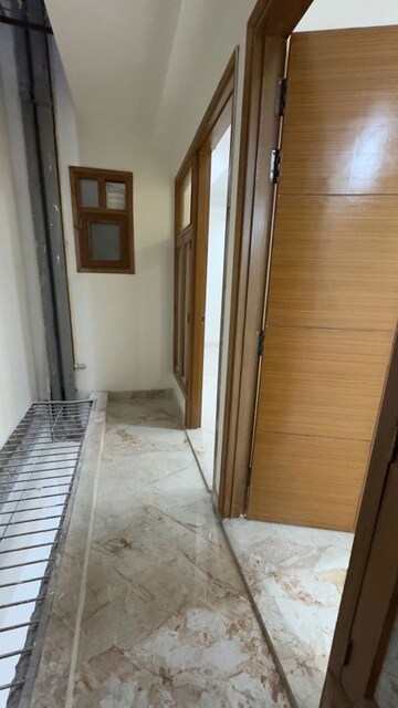 Building Lobby in 4 BHK Apartment at Palm Residency Chhatarpur, Chattarpur – for Rent