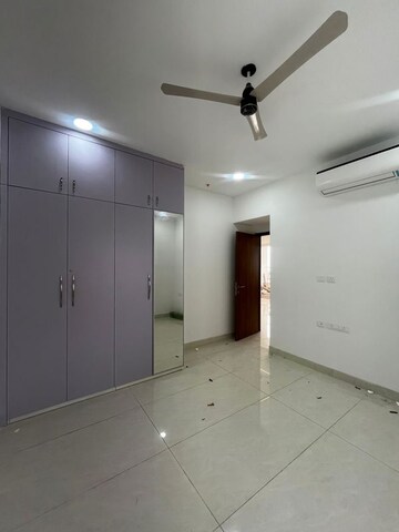 Room in 3 BHK Apartment at Prestige Beverly Hills, Kokapet – for Rent