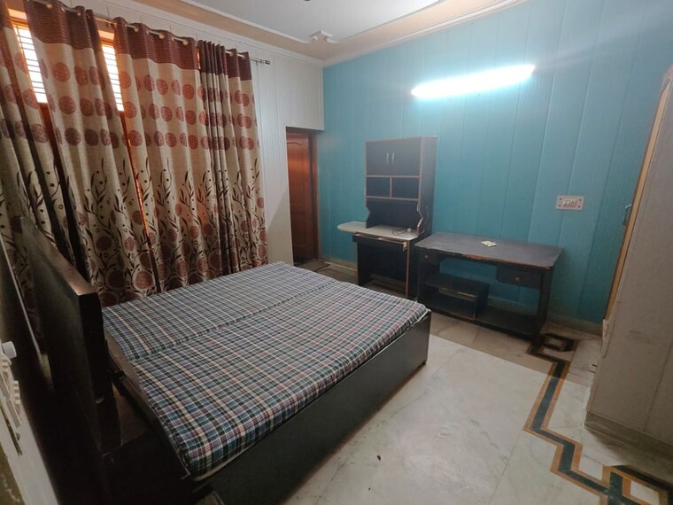 Bedroom, sector 9 3 Bedroom 2650 Sq.Ft. Independent House In Sector 9 Gurgaon 10066636