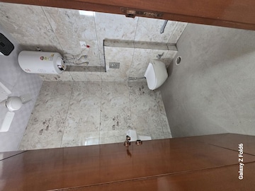 Bathroom in 3 BHK Apartment at Palm Residency Chhatarpur, Chattarpur – for Rent