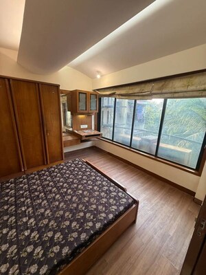 Master Bedroom in 1 BHK Apartment at Andheri West – for Rent