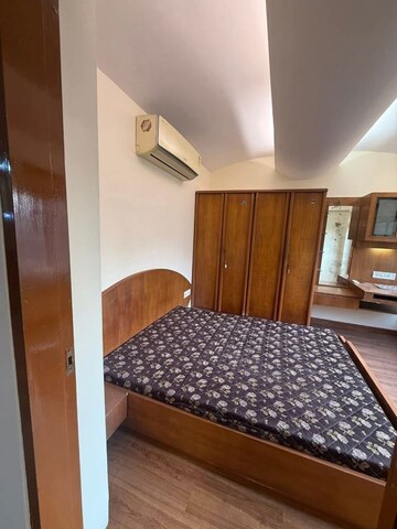 Master Bedroom in 1 BHK Apartment at Andheri West – for Rent